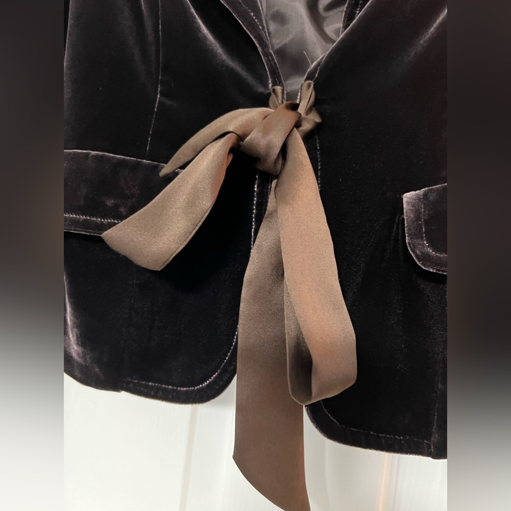 Fay Women's Elegant Black Velvet Blazer with Bow - Picture 2 of 9